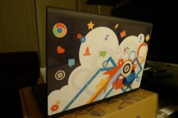 Google’s Cr-48 Chrome notebook now ships with stickers