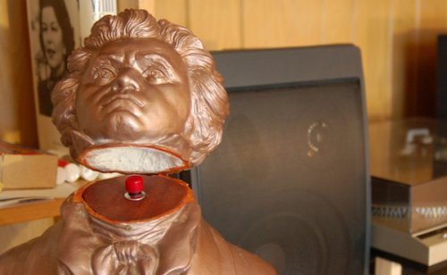 Make a hidden light switch bust like Batman's