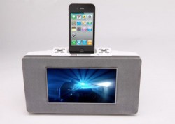 Avi Stylix iPod / iPhone docking station streams Netflix