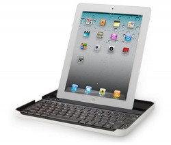 Logitech Zagg iPad 2 Keyboard Case