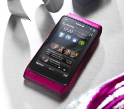 Nokia Launches A New Pink N8 Smartphone