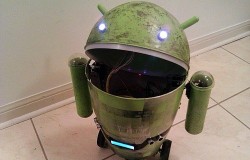 Android trash can robot